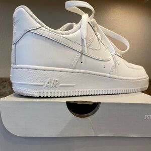 Women’s Nike Air Force 1 ‘07